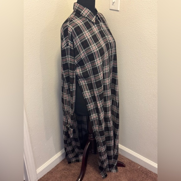 2 FOR $25 Fashion Nova Paris 89 Plaid Maxi Shirt Top Side Slits M - Picture 3 of 9